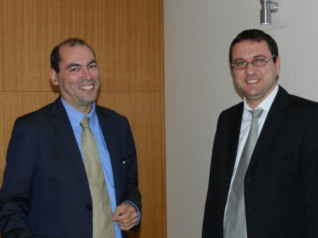 Seminar on Twinning Contracts