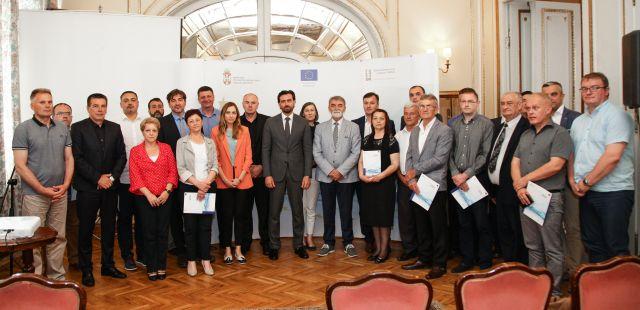 Zaključena 24 sporazuma o saradnji u oblastima upravljanja imovinom, lokalnog planiranja i programskog budžetiranja kroz donaciju EU